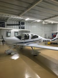 N362DS @ KFFC - 2010 Diamond Star DA40 XLS – Premier Edition, AIR CONDITIONING, Avidyne TAS 615 Active Traffic, SVT, Premier Edition upgraded interior, Standby Alternator, 142 kts TAS on 10GPH, best equipped 2010 DA40 on the market, priced to sell.  NDH, 697hrs SNEW. N36 - by Perry Ragsdale