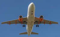 G-EZIR @ EHAM - Airbus A319-111 G-EZIR Easyjet - by jowell134