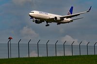 N670UA @ LSZH - United Airlines Boeing 767-322 (ER)(WL) airplane landing at Zurich-Kloten International Airport. - by miro susta