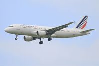 F-GKXA @ LFPG - Airbus A320-211, Short approach rwy 27R, Roissy Charles De Gaulle Airport (LFPG-CDG) - by Yves-Q