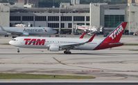 PT-MSX @ MIA - TAM 767-300 - by Florida Metal