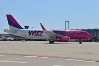 HA-LYA @ EDDK - Airbus A320-232(W) - W6 WZZ Wizz Air - 6077 - HA-LYA - 01.09.2015 - CGN - by Ralf Winter