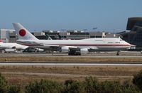 20-1101 @ LAX - Japan Self Defense Force One - by Florida Metal