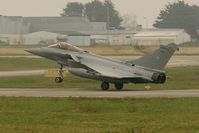 39 @ LFRJ - Dassault Rafale M,  Landing rwy 08, Landivisiau Naval Air Base (LFRJ) - by Yves-Q