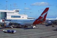 VH-EBJ @ NZAA - At Auckland - by Micha Lueck