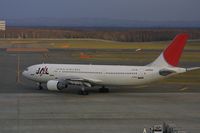 JA8564 @ RJCC - At Sapporo Chitose - by lkuipers