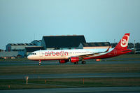 D-ABCP @ EKCH - D-ABCP landed rw 22L - by Erik Oxtorp