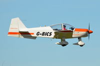 G-BICS @ X3CX - Landing at Northrepps. - by Graham Reeve
