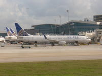 N72405 @ IAH - United 737-924 - by Christian Maurer