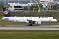 D-AIZM @ EDDM - Lufthansa A320 vacating the runway - by FerryPNL