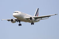F-GPMC @ LFPG - Airbus A319-113, Short approach rwy 27R, Paris-Roissy Charles De Gaulle airport (LFPG-CDG) - by Yves-Q