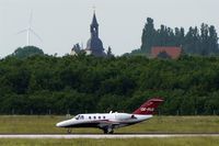 OE-FLG @ EDDP - On taxi along rwy 26R.... - by Holger Zengler