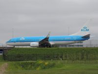 PH-BXH @ EHAM - KLM 737 ROLLING OVER QUEBEC - by fink123