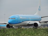 PH-BXZ @ EHAM - KLM 737 OVER QUEBEC - by fink123