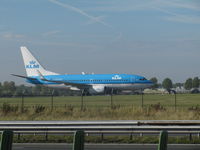 PH-BGX @ EHAM - KLM TAXING - by fink123