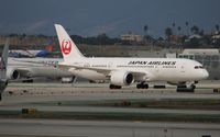 JA826J @ LAX - Japan Airlines - by Florida Metal