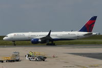 N706TW @ LFPG - Delta Air Lines - by Jan Buisman