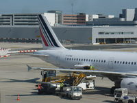 F-GTAU @ LFPG - Air France A321-212 - by Christian Maurer