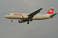 HB-IJB @ EBBR - SWISS A320 - by fink123