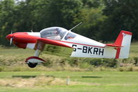 G-BKRH @ X3CX - Landing at Northrepps. - by Graham Reeve