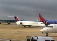 N938AT @ KATL - Taxi Atlanta - by Ronald Barker