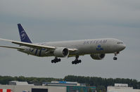 PH-BVD @ EHAM - klm skyteam - by fink123