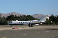 N42GX @ KCCR - BGHN Holdings, Palo Alto, CA 2001 Gulfstream Aerospace G-V lining up for takeoff @ Concord, CA (now N628BD with Hewlett Packard Corp, San Jose, CA) - by Steve Nation