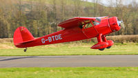 G-BTDE @ EGCW - Vintage Cessna at Welshpool. - by BRIAN NICHOLAS