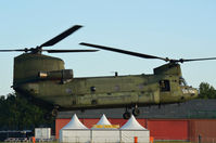 D-102 @ EHSE - Boeing chinook at seppe - by fink123