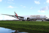 A6-EFD @ EHAM - Emirates SkyCargo Boeing 777 - by Andreas Ranner