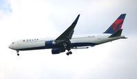 N177DN @ DTW - Delta - by Florida Metal