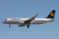 D-AIUS @ LMML - A320 D-AIUS Lufthansa - by Raymond Zammit