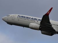 TC-JVD @ LFBD - Turkish Airlines TK1390 take off runway 23 to Istanbul (IST) - by JC Ravon - FRENCHSKY