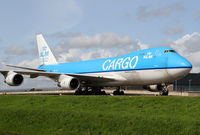 PH-CKC @ EHAM - KLM Cargo Boeing 747 - by Andreas Ranner
