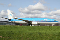 PH-BXN @ EHAM - KLM Boeing 737 - by Andreas Ranner