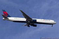 N831MH @ KJFK - Boeing 767-432/ER - Delta Air Lines  C/N 29702, N831MH - by Dariusz Jezewski www.FotoDj.com