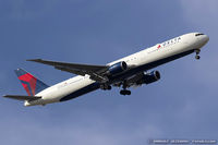 N831MH @ KJFK - Boeing 767-432/ER - Delta Air Lines  C/N 29702, N831MH - by Dariusz Jezewski www.FotoDj.com
