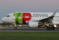 CS-TNS @ LPPT - TAP Air Portugal 752 take off runway 03 to Copenhagen (CPH) - by JC Ravon - FRENCHSKY