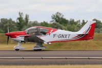 F-GNXT @ LFSI - Apex DR-140-140B, Landing rwy 29, St Dizier-Robinson Air Base 113 (LFSI) Open day 2017 - by Yves-Q