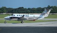 N292TG @ ORL - King Air 350 - by Florida Metal