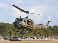 N426HF @ SUA - UH-1H