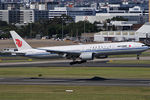 B-7952 @ YSSY - onto 16R - by Bill Mallinson