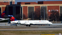 N945AT @ KATL - Landing Atlanta - by Ronald Barker