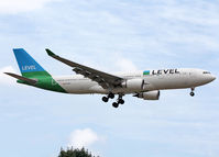 EC-MOU @ LEBL - Landing rwy 25R - by Shunn311