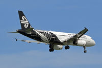 ZK-OJG @ NZAA - At Auckland - by Micha Lueck