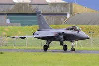 142 @ LFOA - Dassault Rafale C, Taxiing to flight line, Avord Air Base 702 (LFOA) Open day 2016 - by Yves-Q