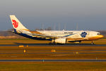 B-6076 @ VIE - Air China - by Chris Jilli