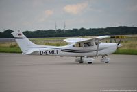 D-EMLI @ EDDL - Cessna 182S Skylane - NRW Polizei NW - 1820645 - D-EMLI - 04.07.2016 - DUS - by Ralf Winter