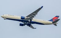 N804NW @ EHAM - Delta 330 - by fink123