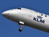 PH-EZX @ LFBD - KLM1315 (SkyTeam Livery) - by Jean Christophe Ravon - FRENCHSKY